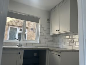 Finisterre Close
